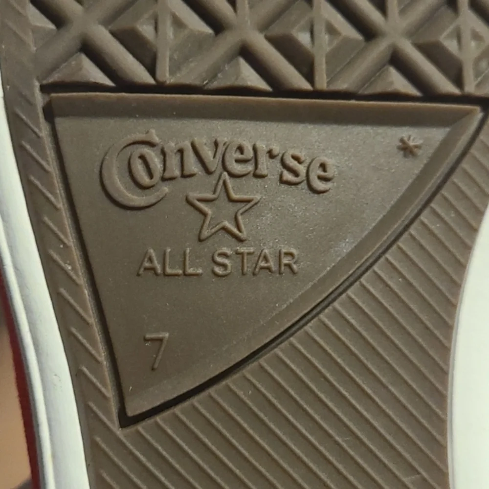 COPY - 🍒 Rare Converse Slip On Flats - Picture 4 of 4